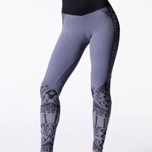 Moderate compression High rise leggings NWT S